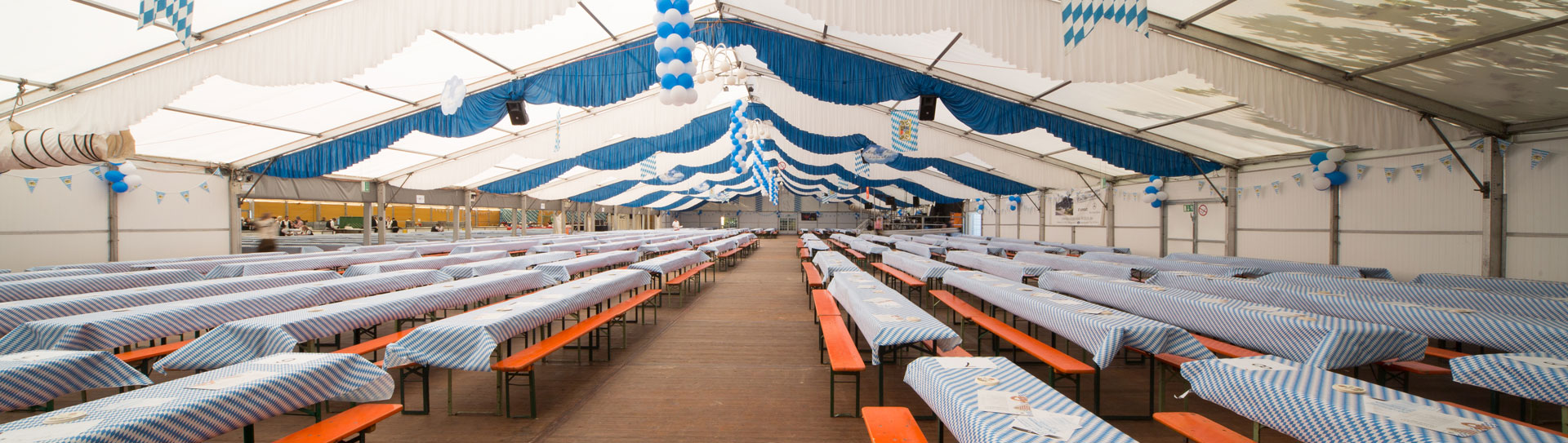 Oktoberfest Festzelt blau weiss